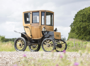 В Дании с аукциона продали электромобиль 1905 года выпуска (фото)